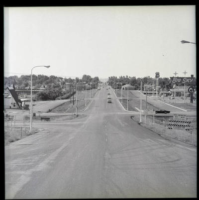 looking south down third avenue