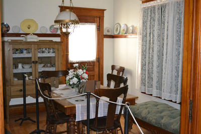 Dining room.