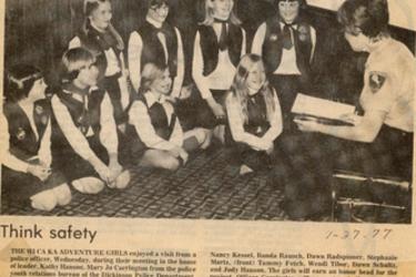 Mary Jo Carrington visiting Girl Scouts