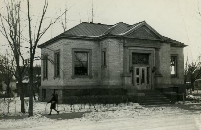 dickinson public library